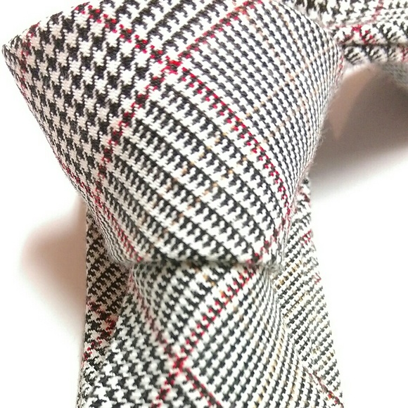 Tie/Lapel Accent Combo - Picture 2 of 3